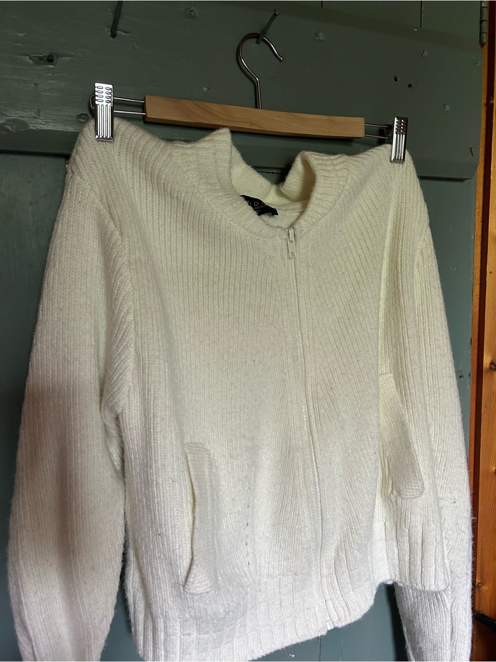 LAUNDRY BY SHELLI SEGAL WHITE SWEATER